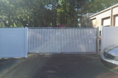 Cantilever Gate with white slats-min