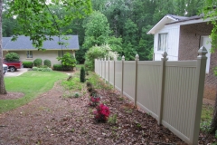 Tan PVC Privacy with Gothic caps (Buff Tech - 6' Lexington) 002-min